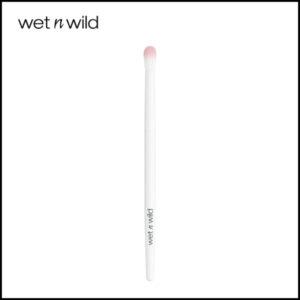 Wet n Wild - Essential Brushes - Crease Blending Brush